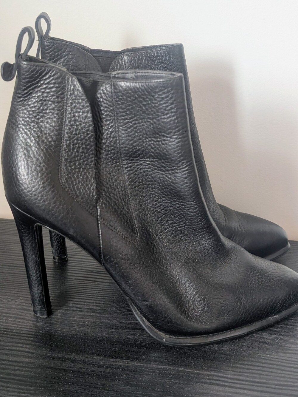 Kendall + Kylie Shoes Womens Size 8.5 M Black Leather Pointed Toe Ankle Boots